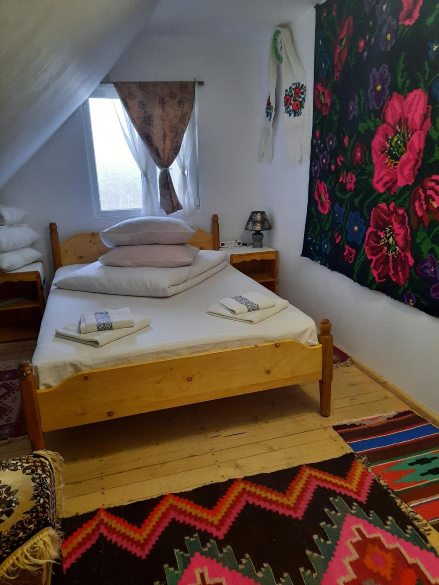 Apartamento Casa Pintea De Sub Coasta Breb Habitación foto